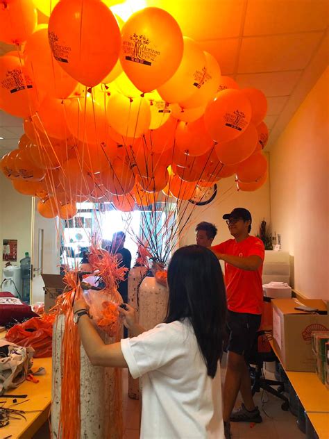 Online Helium Balloon Delivery .
